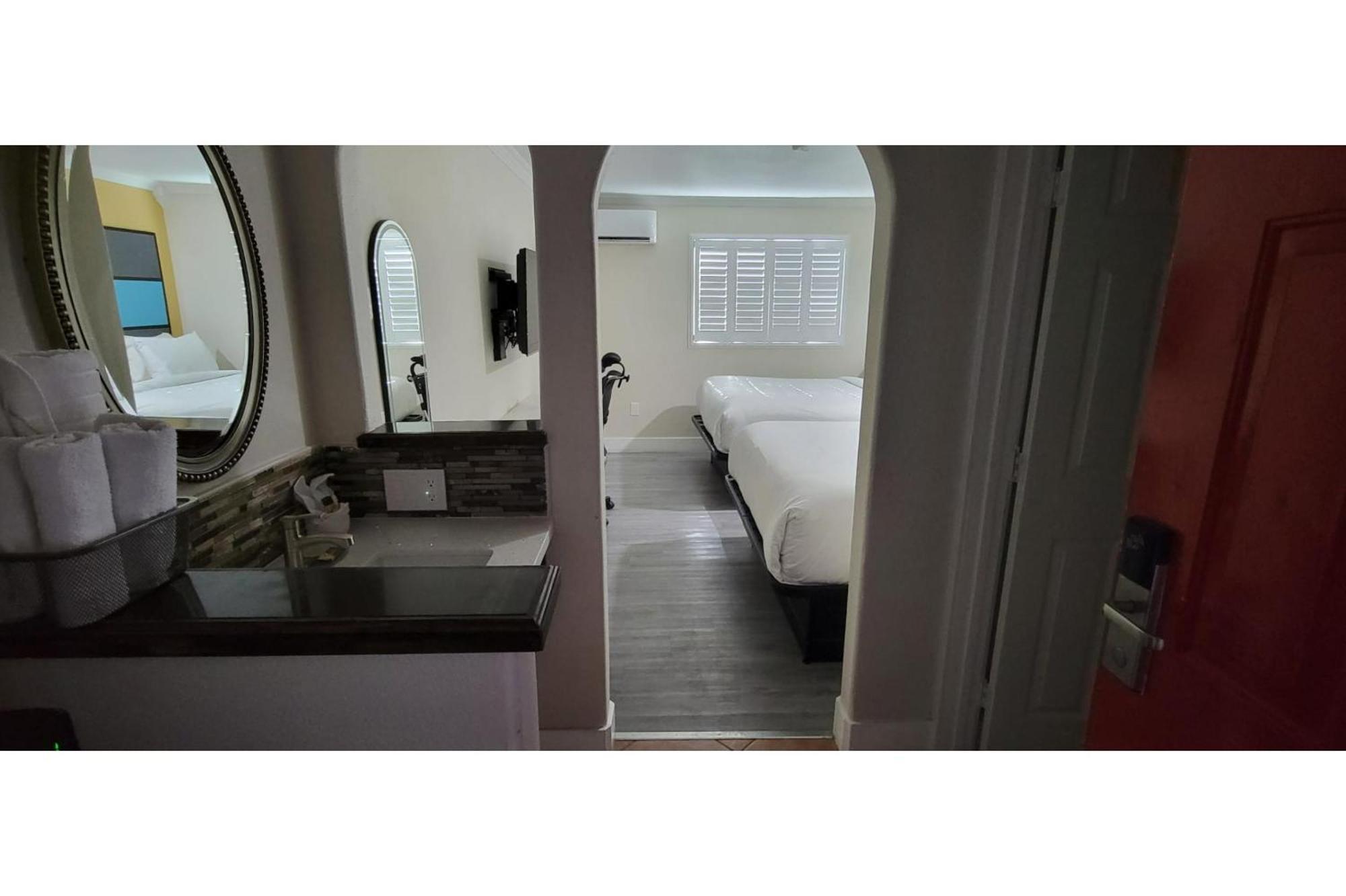 Hotel Avenida Victorville I 15 מראה חיצוני תמונה