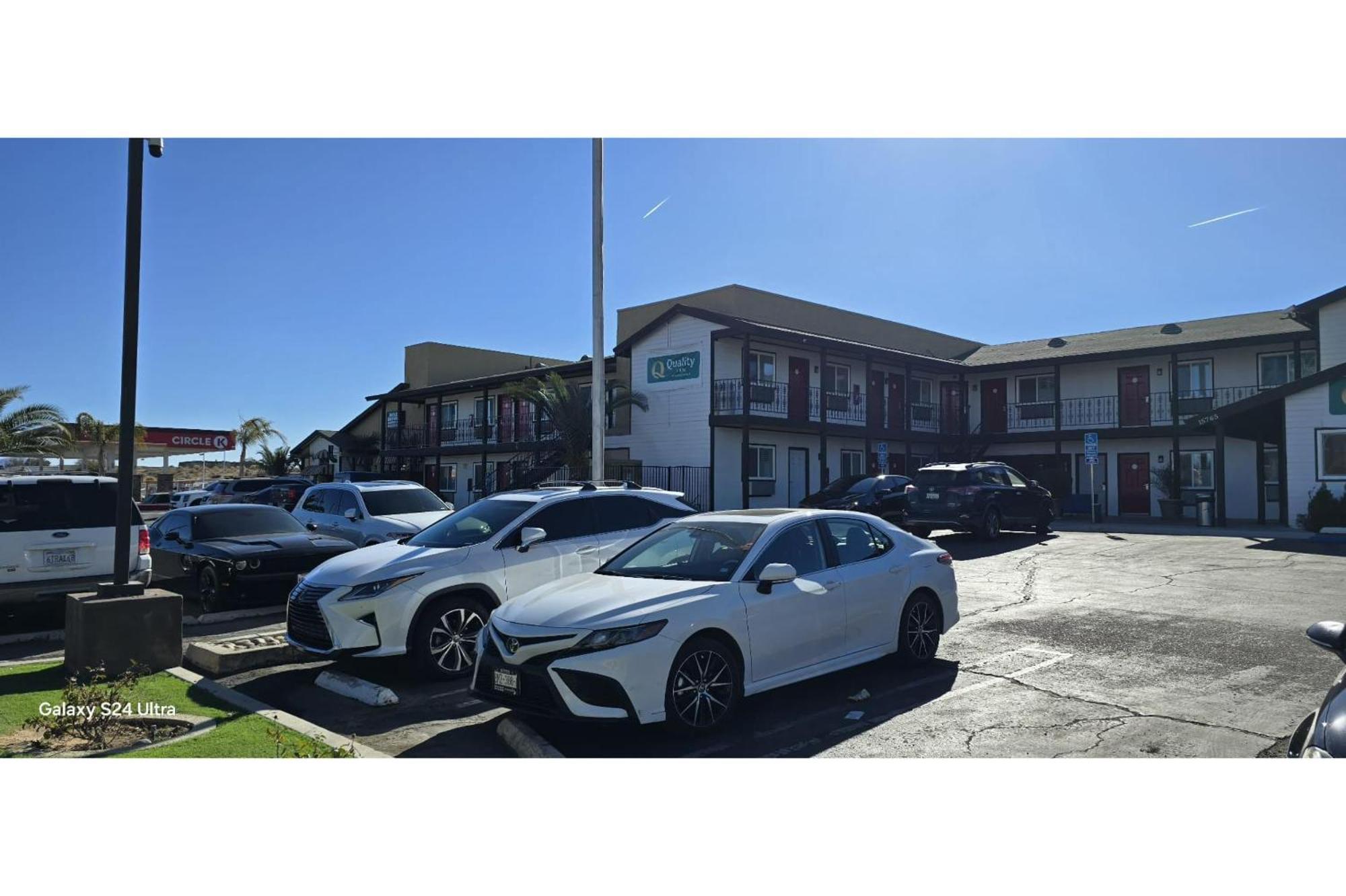 Hotel Avenida Victorville I 15 מראה חיצוני תמונה