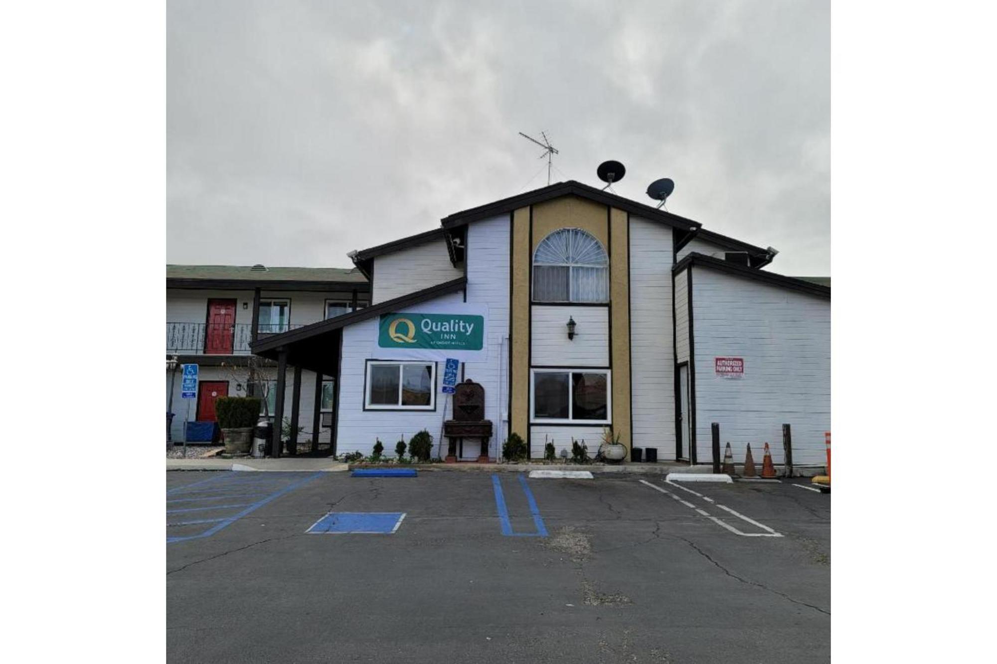 Hotel Avenida Victorville I 15 מראה חיצוני תמונה